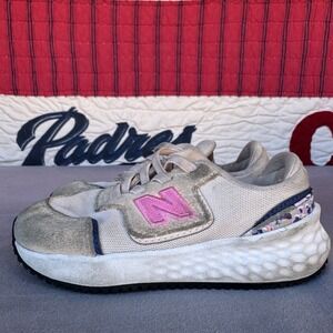 Size 8c - New Balance Girls FF 70 V1 IZX70KF1 Beige Running Shoes Sneakers